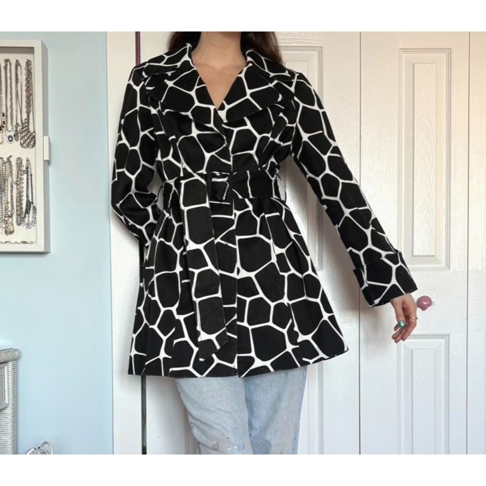 New INC Trench Coat Women's M Black & White Giraffe Print Belted Mid Length Fine